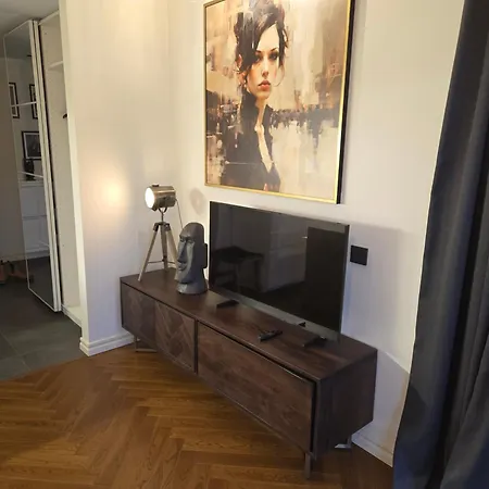 Revalia Lastekodu-odra Bus Station Airport * Ταλίν