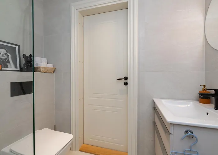 Revalia Lastekodu-odra Bus Station Airport