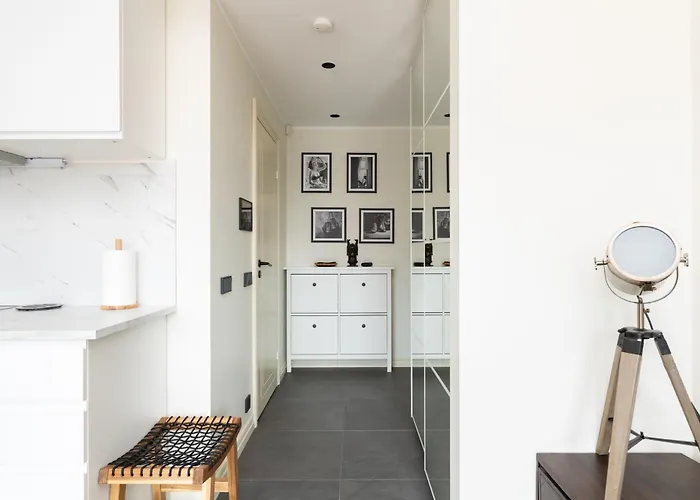 Revalia Lastekodu-odra Bus Station Airport * タリン