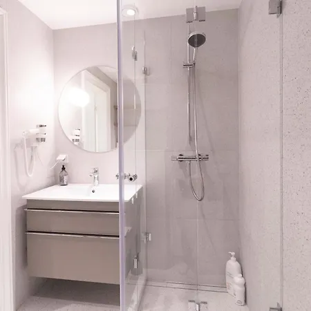 Revalia Lastekodu-odra Bus Station Airport شقة *