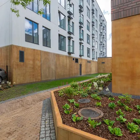 Revalia Lastekodu-odra Bus Station Airport تالين